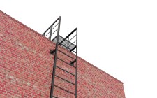 Эвакуационная вертикальная лестница из металлического уголка без ограждений