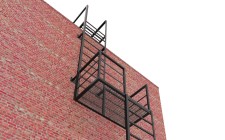 Пожарная вертикальная лестница из металлического уголка без ограждений