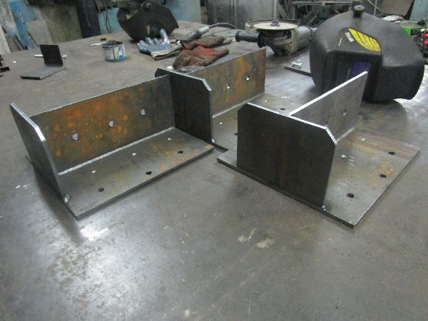 Фото Сварные кронштейны из листа