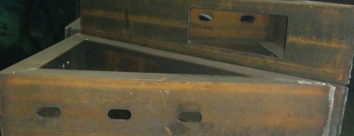 Металлические каркасы основания из швеллера фото