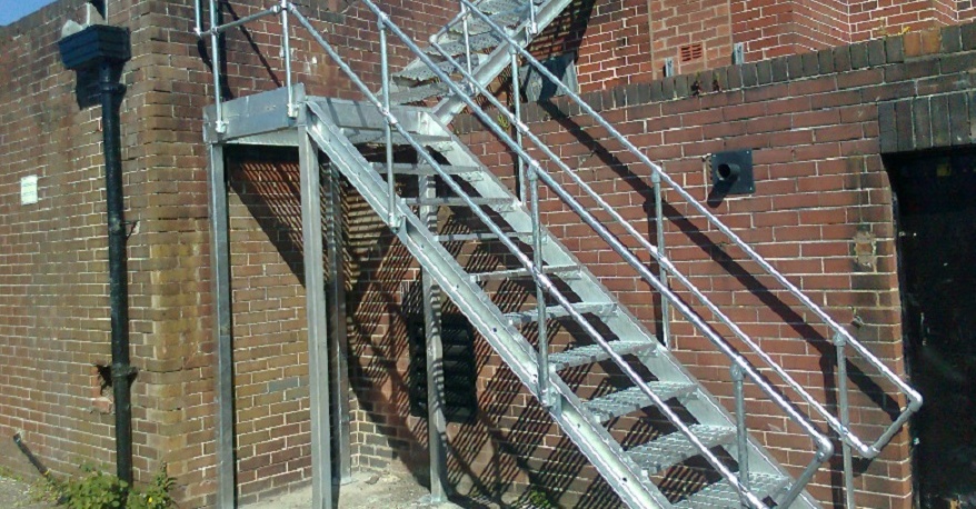 Опасные лестницы в частном доме